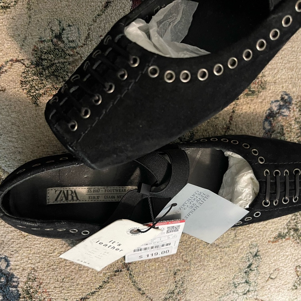 SOLD❌ Zara Black Flats with Lace-Up Detail